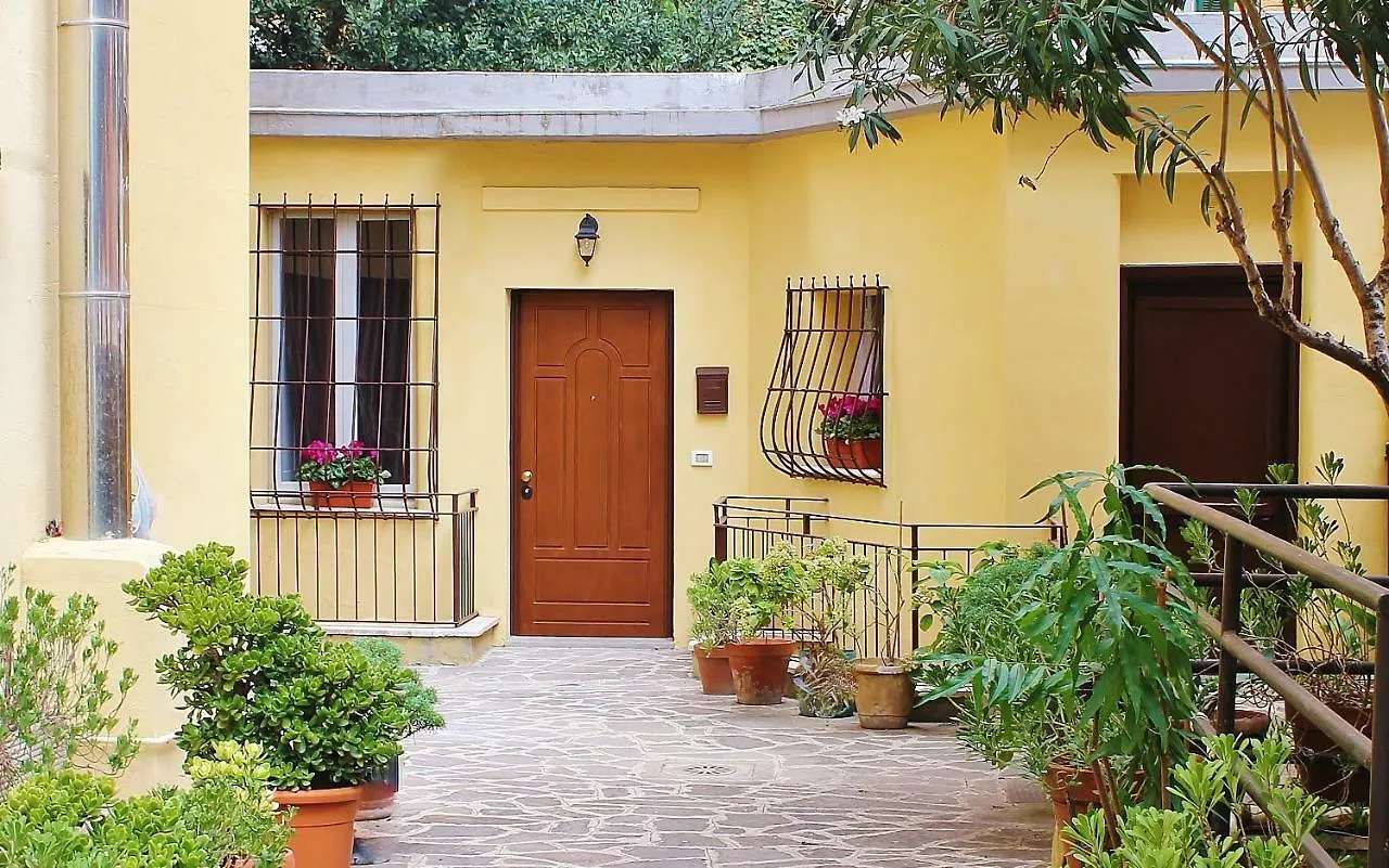 Alfieri Home Holiday Rome 0*,  Italie